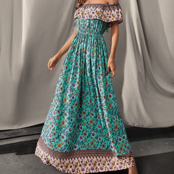 Off the shoulder Floral Maxi Dress - Picture 2 of 7